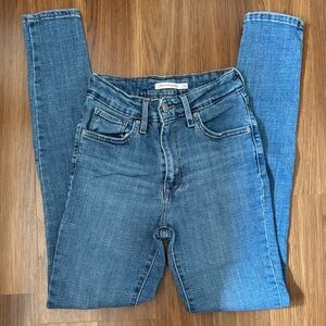 Levi's 721 High Rise Skinny Jeans